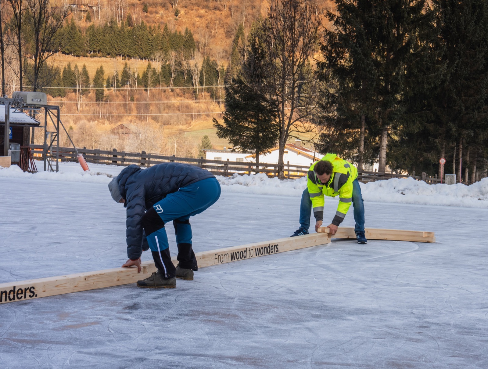 Pond Hockey Weissensee - Photo