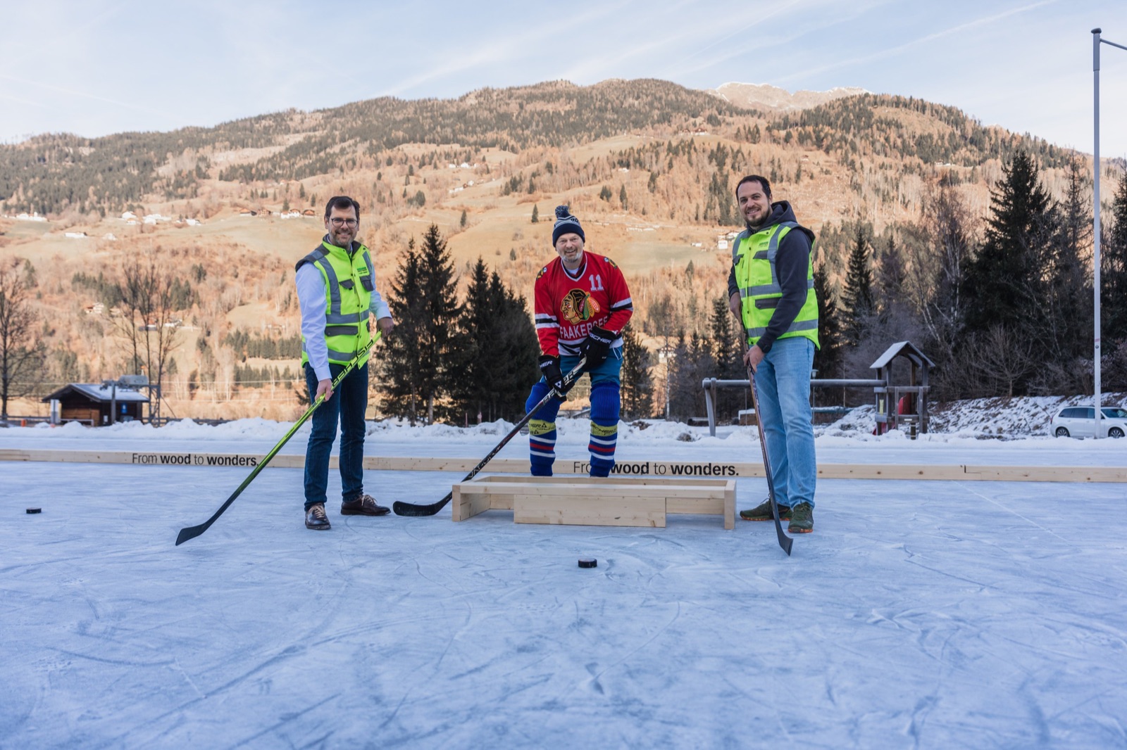 Pond Hockey Weissensee - Photo