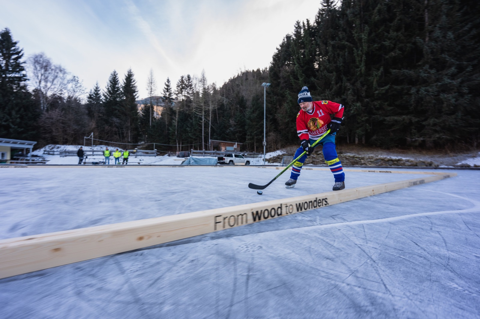 Your own pond hockey rink: the HASSLACHER Powerplay Arena